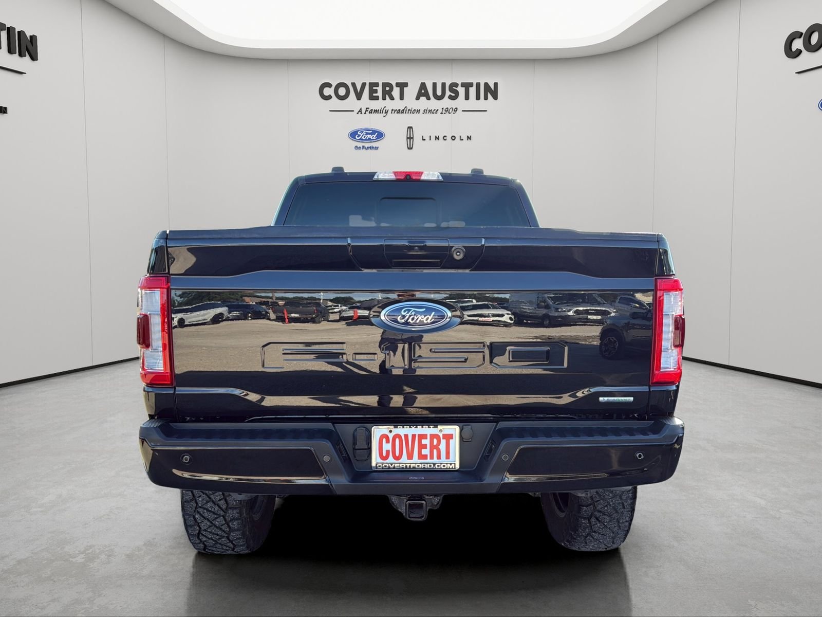Used 2022 Black Ford Lariat image 8