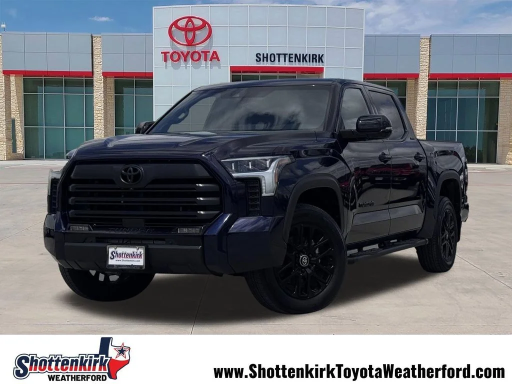 Used 2025  Toyota Limited image 1