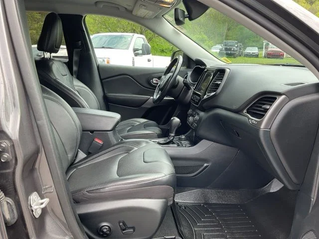 Used 2020 Gray Jeep Limited image 40