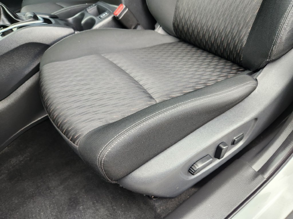 Used 2018 White Nissan SV image 20