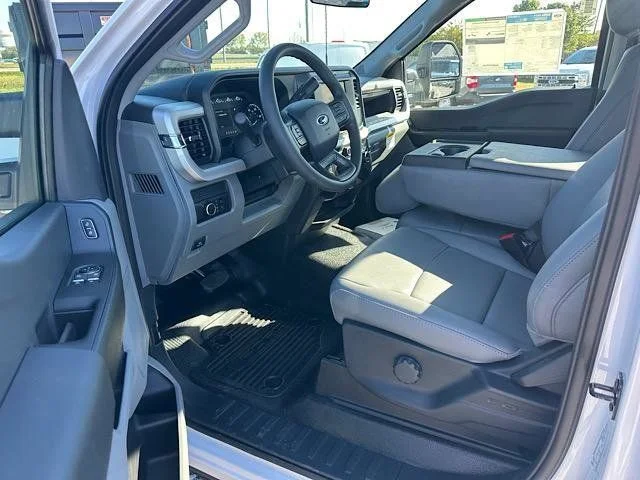 New 2026 Oxford White Ford F-350® XL image 11