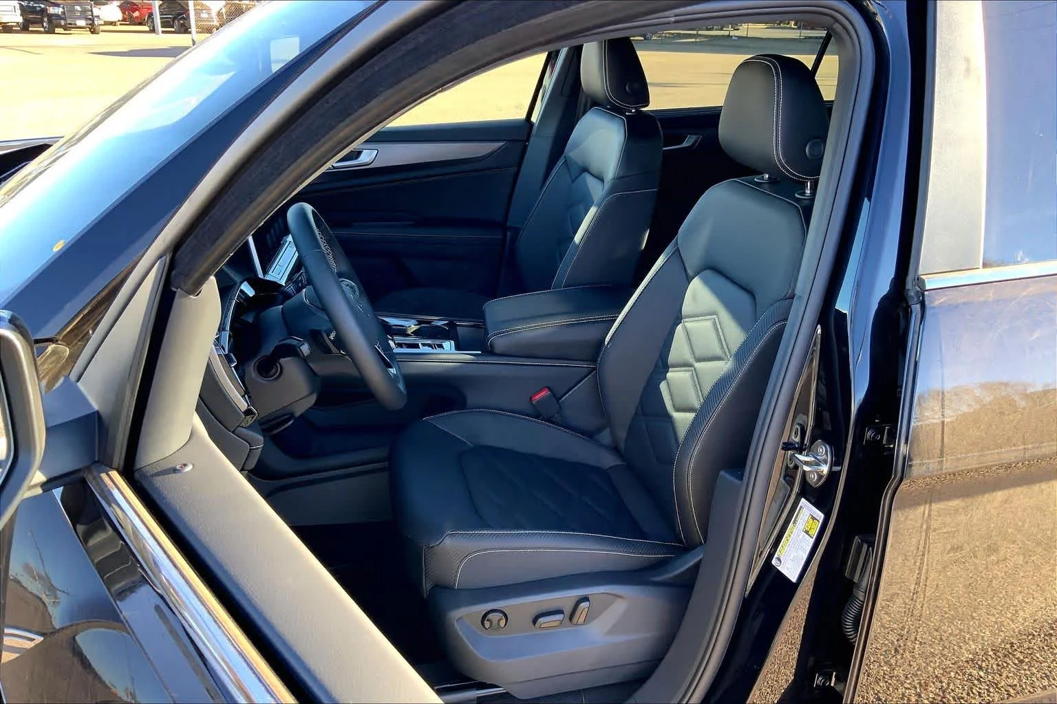 New 2026 Deep Black Pearl Volkswagen 2.0T SE w/Technology image 9