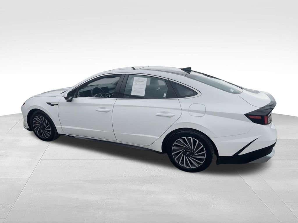 Used 2024 White Hyundai Limited image 6