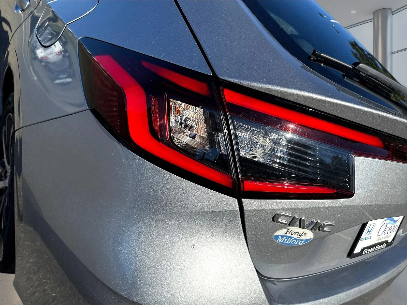 Used 2024 Lunar Silver Metallic Honda LX image 27