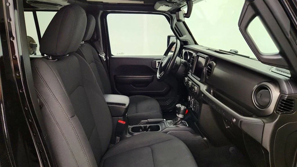 Used 2022 Black Clearcoat Jeep Unlimited Willys 4x4 w/ Sky One-Touch Top & Alpine Audio image 26