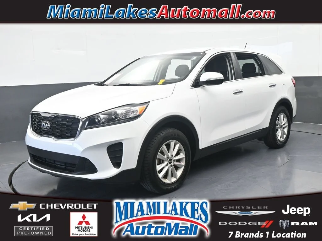 Used 2020 Snow White Pearl Kia LX image 1