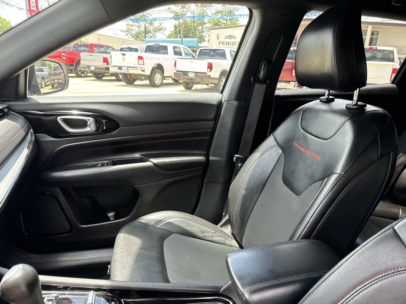 Used 2025 Bright White Clearcoat Jeep Trailhawk image 15