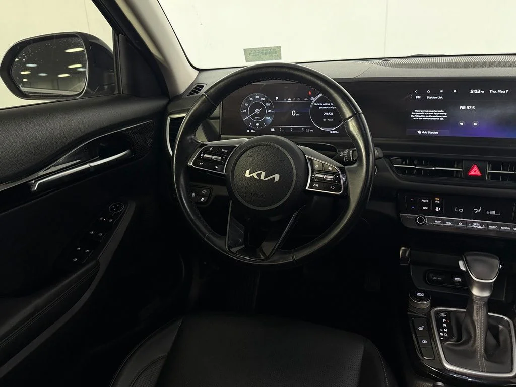 Certified Used 2025 Black Kia EX image 18