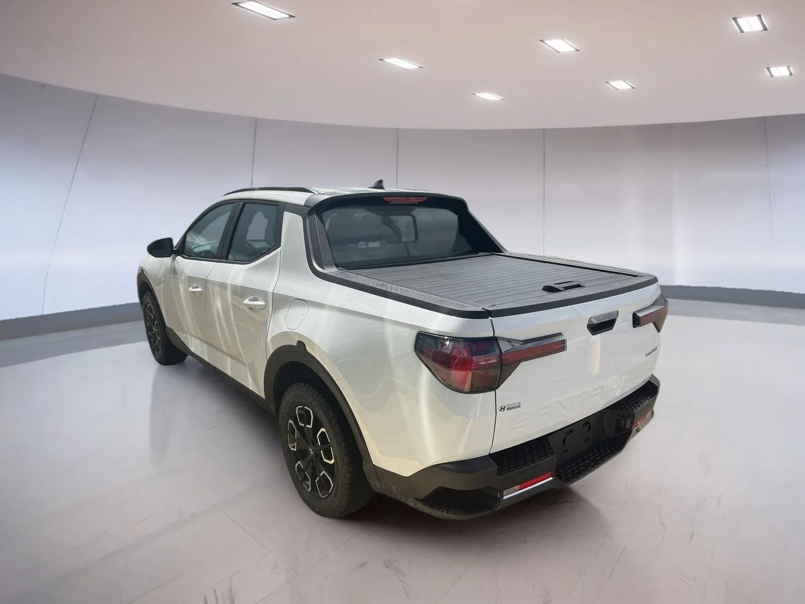 Used 2024 White Hyundai Preferred image 4