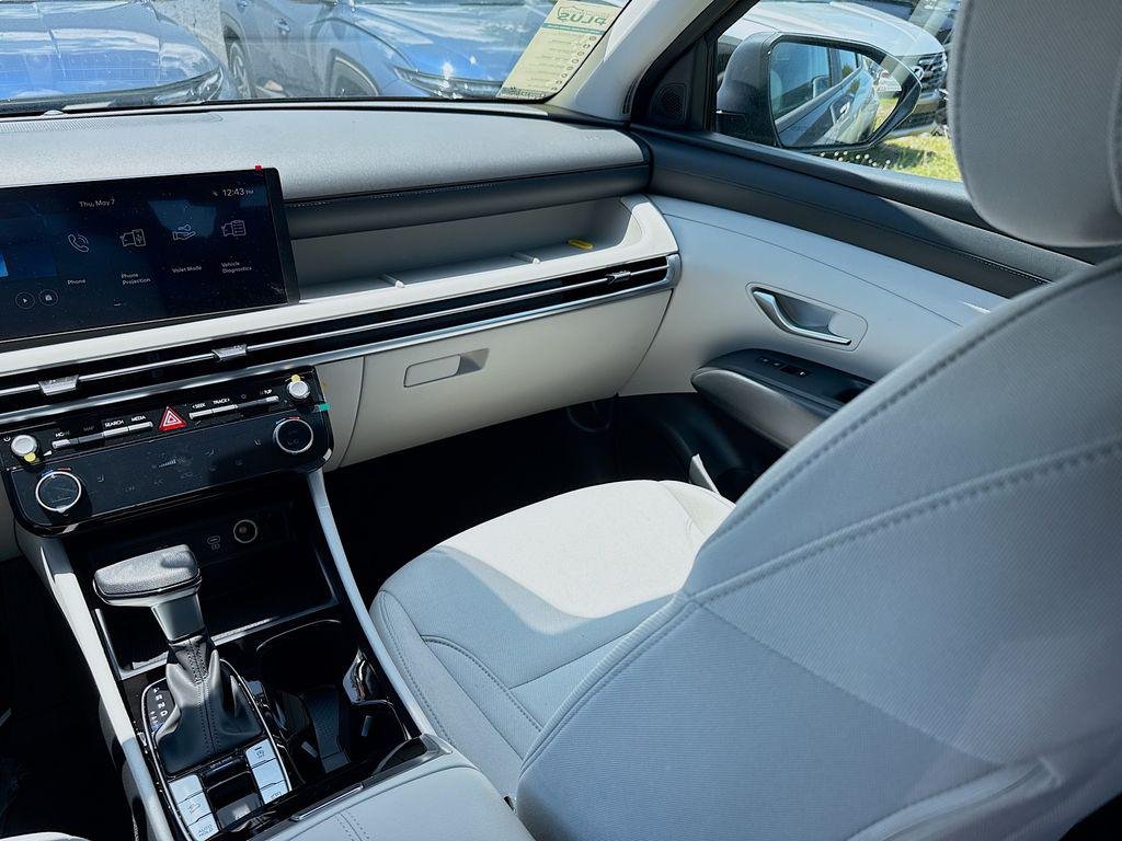 New 2026 Phantom Black Hyundai SEL FWD image 16