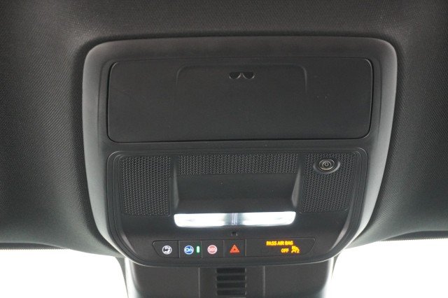 2027 Chevrolet Traverse Z71 - Photo 29