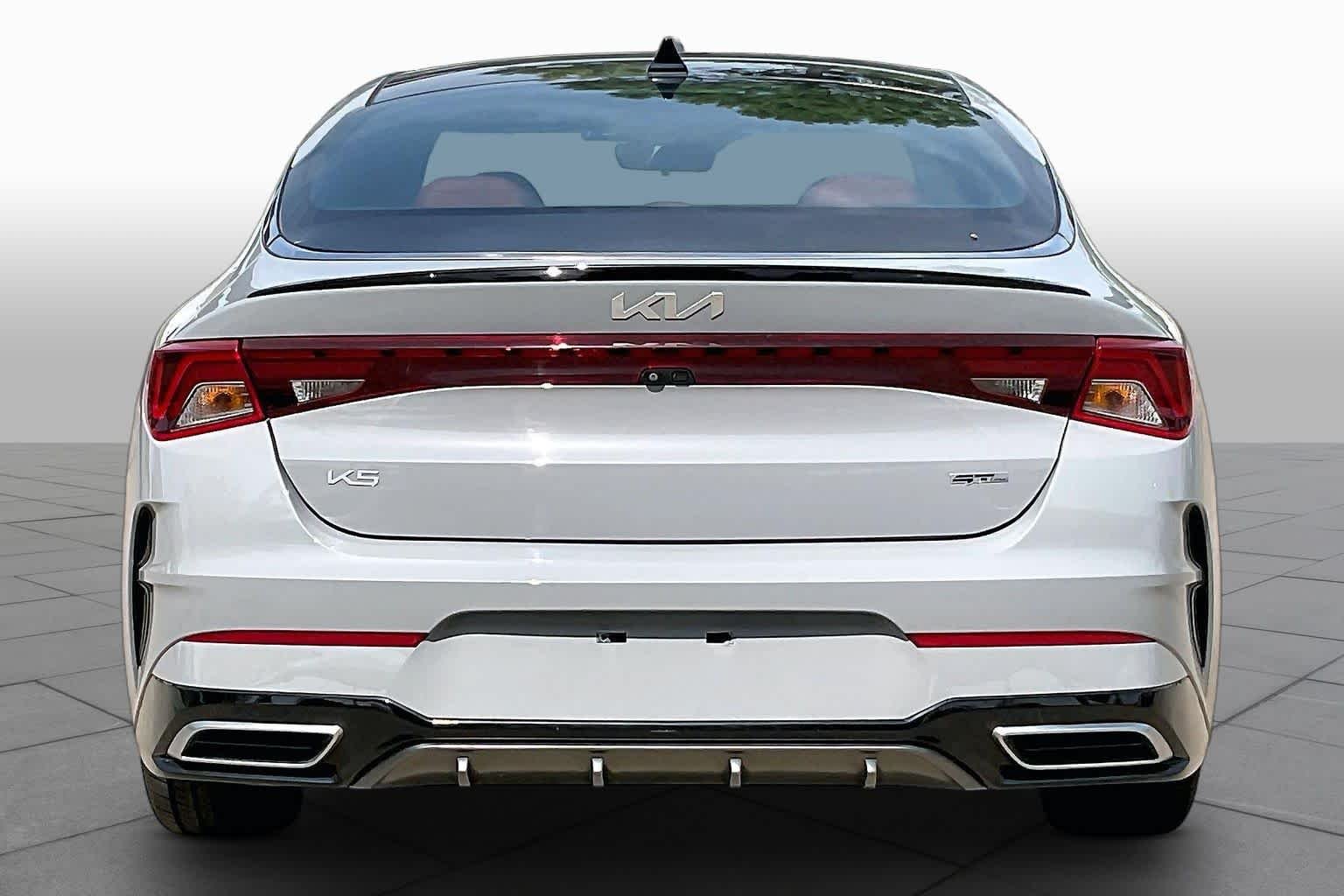Used 2023 Wolf Gray Kia GT-Line image 6