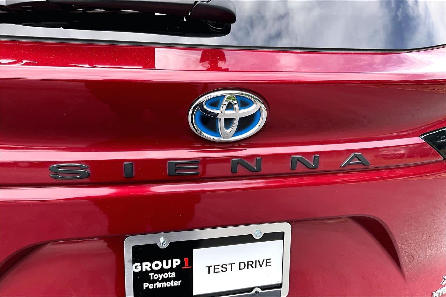 Used 2024 Ruby Flare Pearl Toyota XLE image 31
