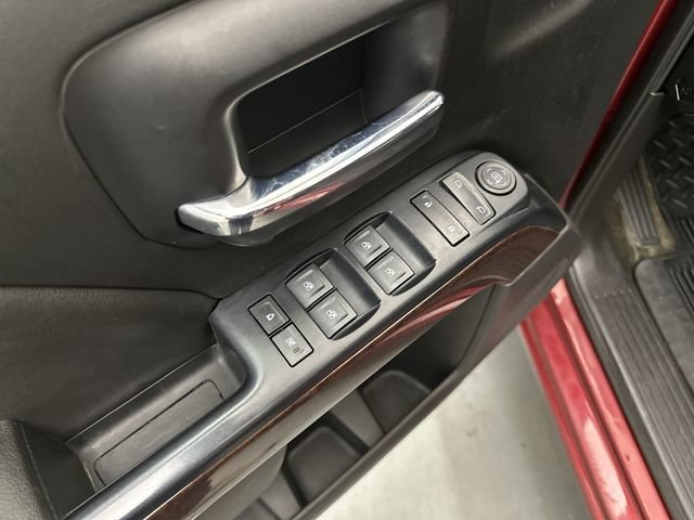 Used 2018 RED QUARTZ TINTCOAT GMC SLE image 18
