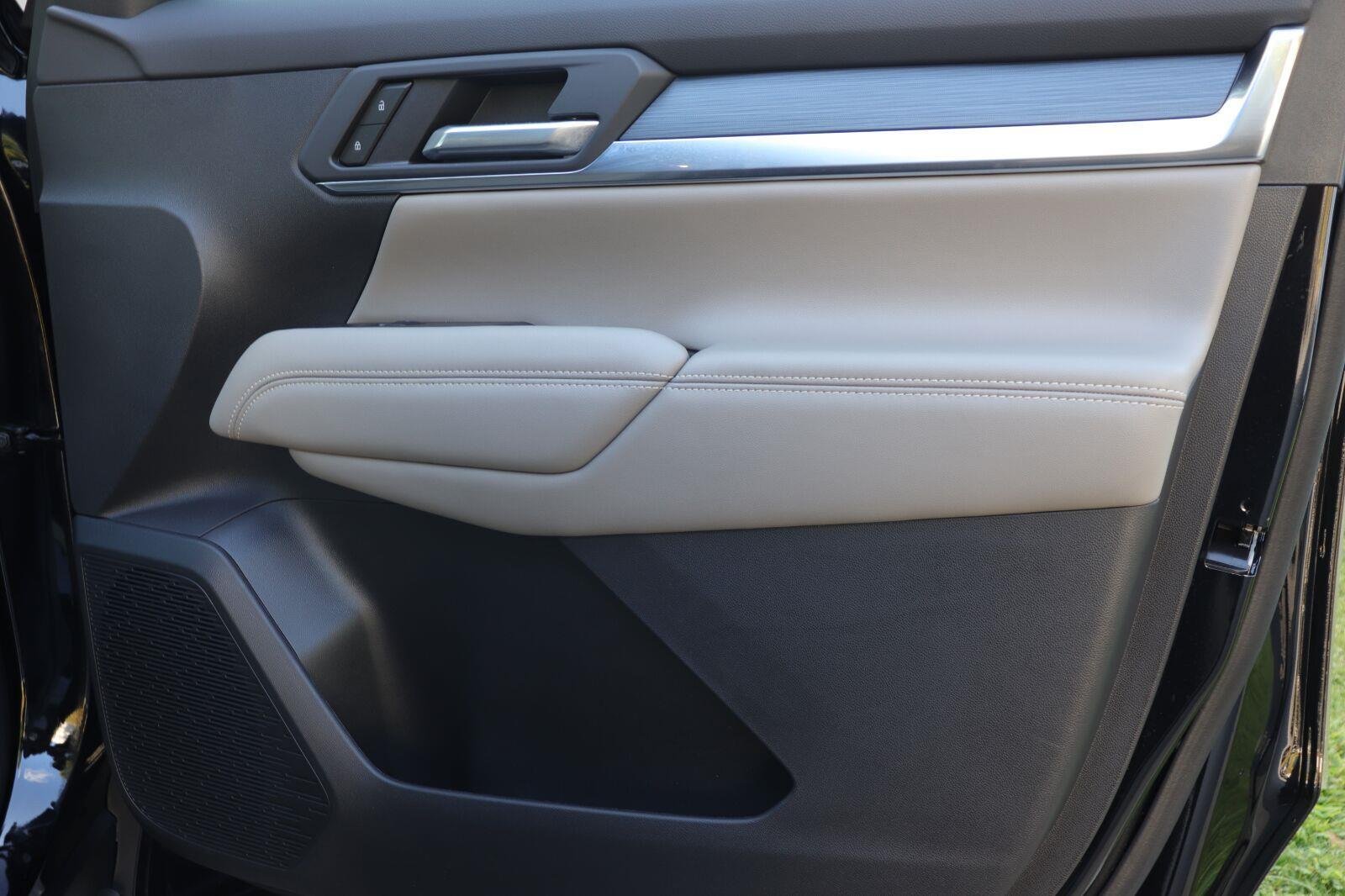 Used 2025 Ebony Twilight Metallic GMC AWD Elevation image 17