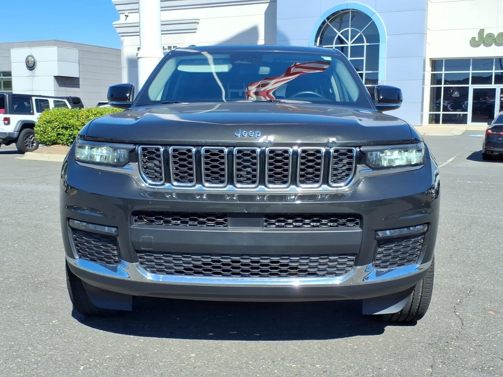 Used 2021 Rocky Mountain Pearlcoat Jeep Limited image 15