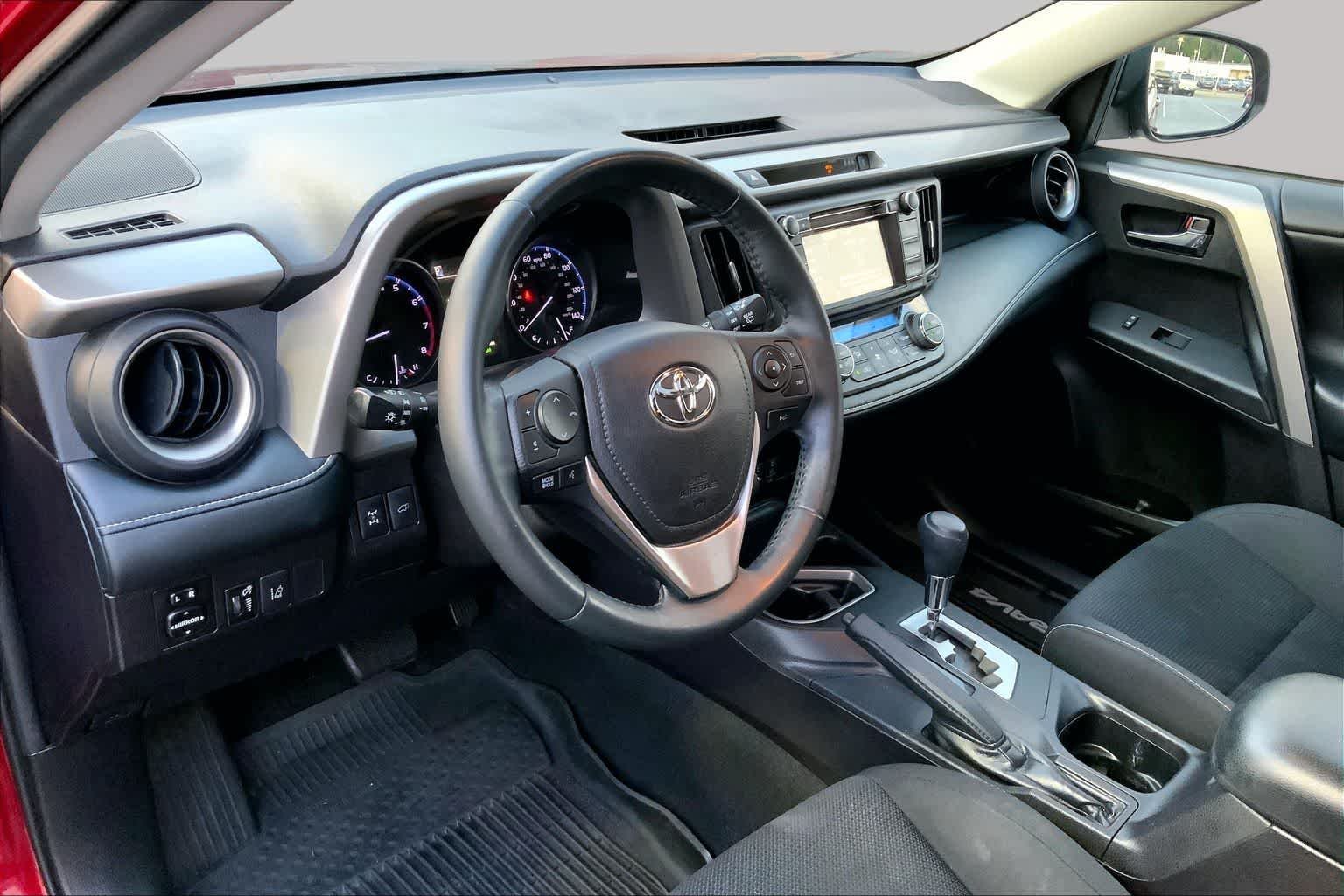Used 2018 Ruby Flare Pearl Toyota XLE image 17