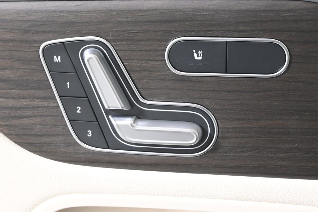 New 2026 Polar White Mercedes-Benz GLA 250 image 24