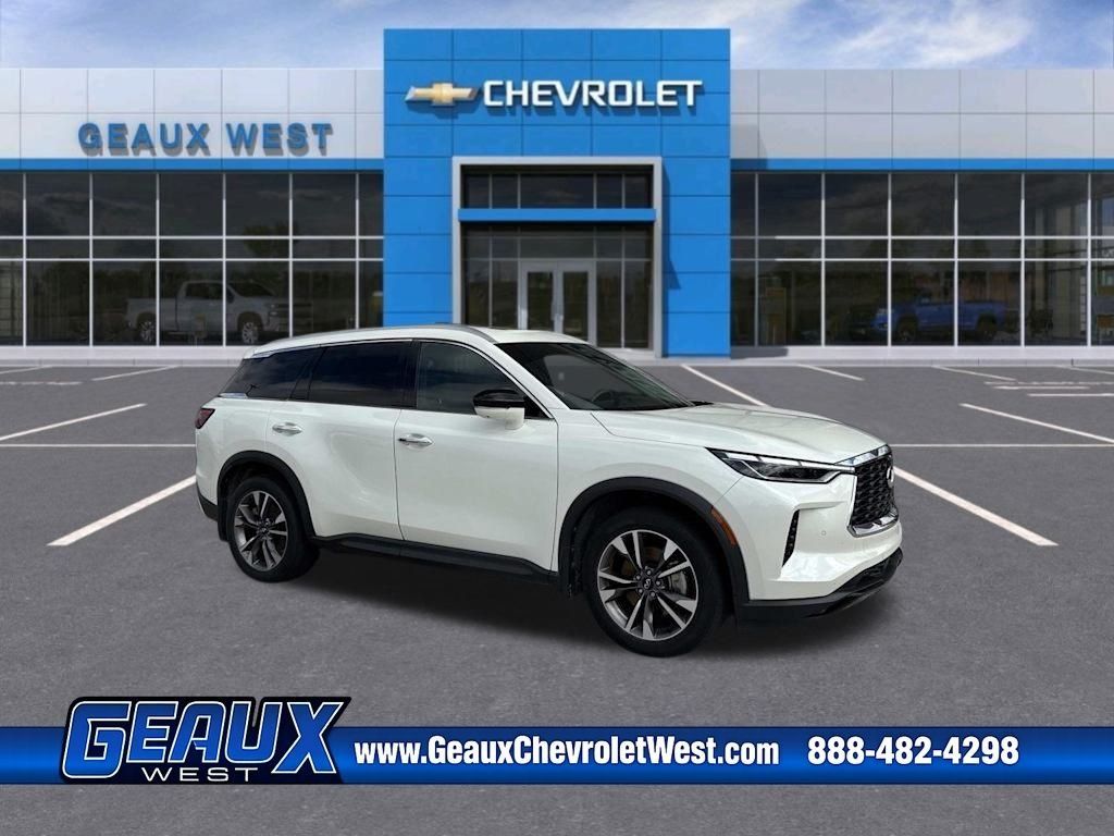 2023 INFINITI QX60 LUXE