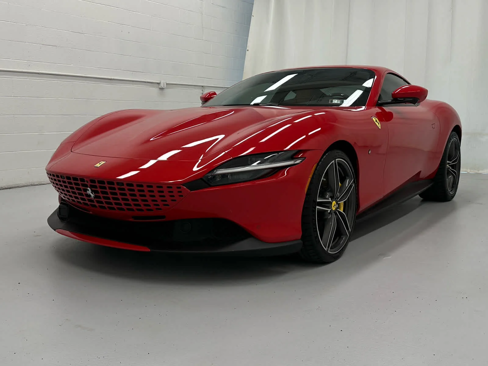 Used 2022 RED Ferrari  image 4