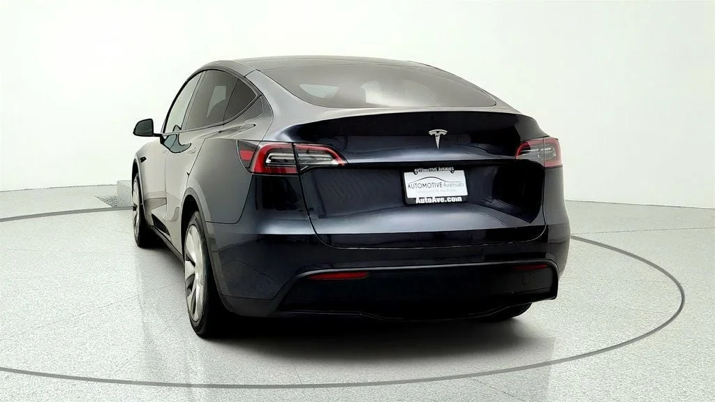 Used 2024 Stealth Grey Tesla RWD *Ltd Avail* image 6