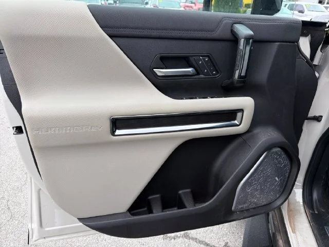 2026 GMC HUMMER EV 2X - Photo 16