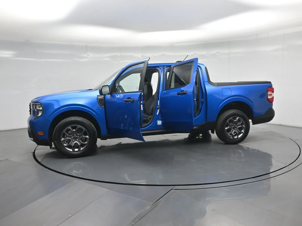 Certified Used 2026 Blue Ford XLT image 34