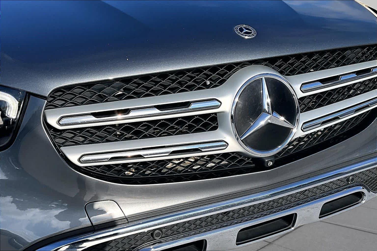 Used 2020 Selenite Grey Metallic Mercedes-Benz GLC 300 image 29