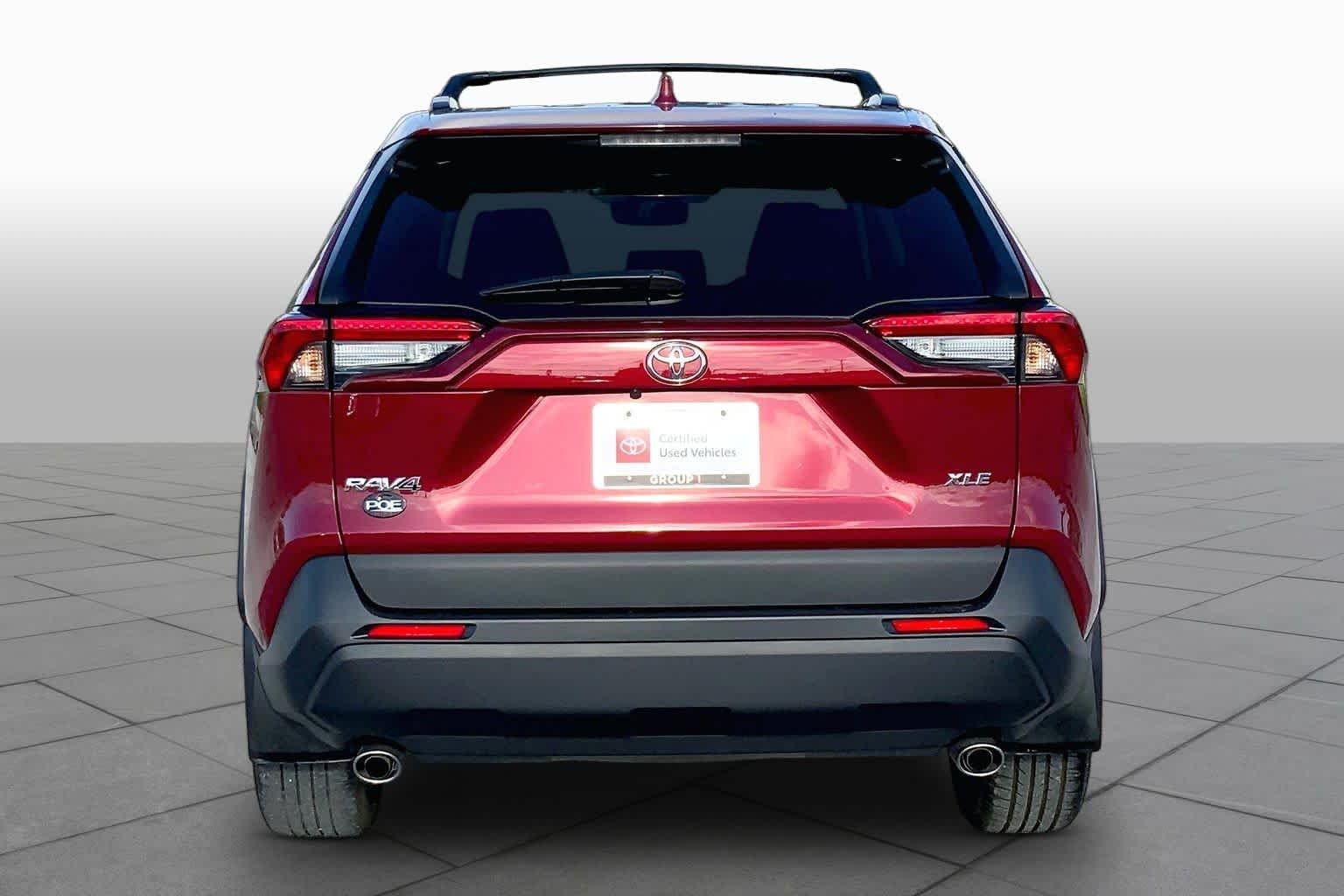 Used 2024 Ruby Flare Pearl Toyota XLE Premium image 5