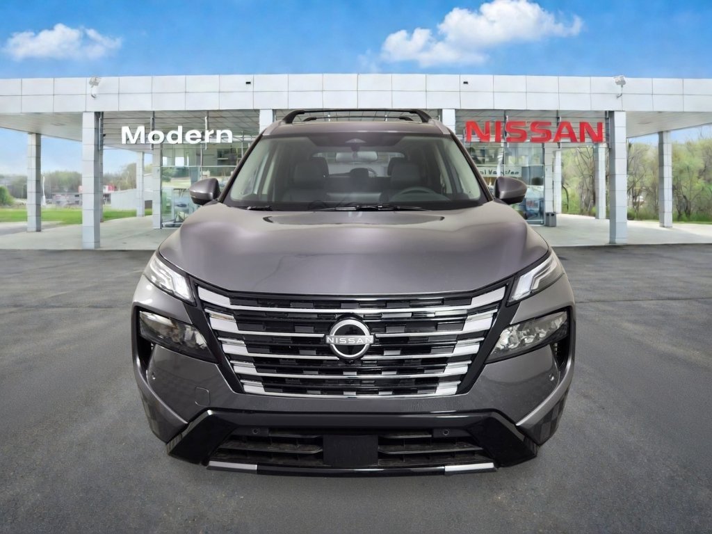 New 2026 Gun Metallic Nissan Platinum image 7