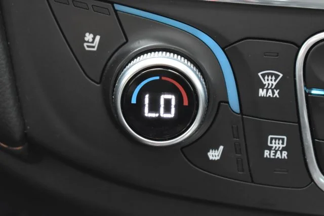 Used 2018 Black Chevrolet Premier image 36