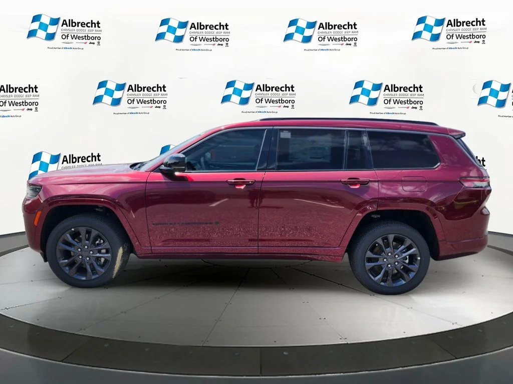 New 2026 Velvet Red Pearl-Coat Exterior Paint Jeep Limited Reserve image 2