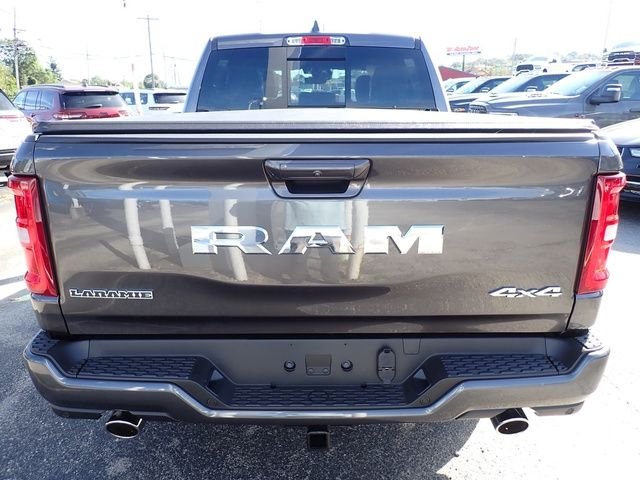 New 2026 Granite Crystal Metallic Clear-Coat Exterior Paint RAM Laramie image 4