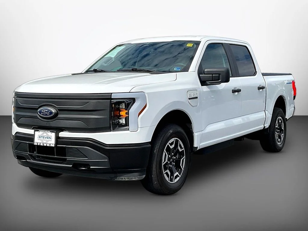 Used 2023 Oxford White Ford Pro image 3