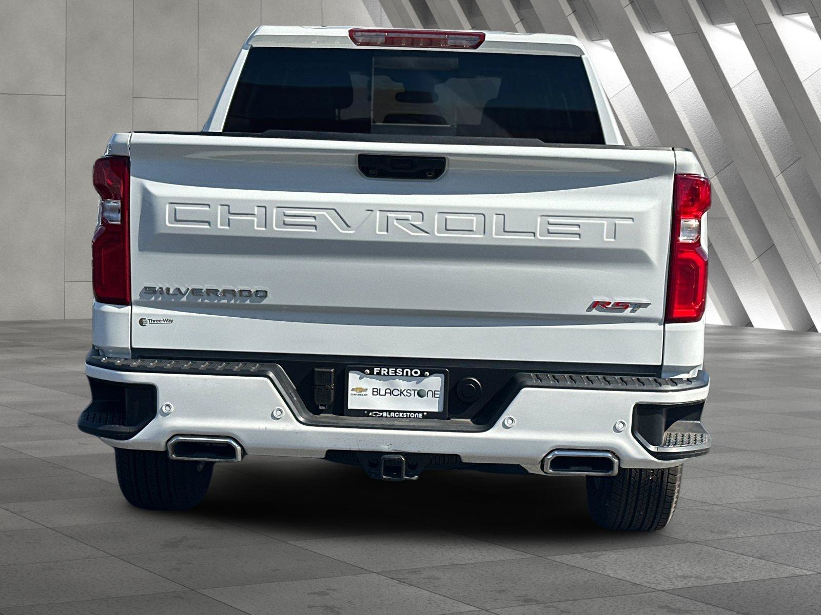 New 2026 Summit White Chevrolet RST image 5