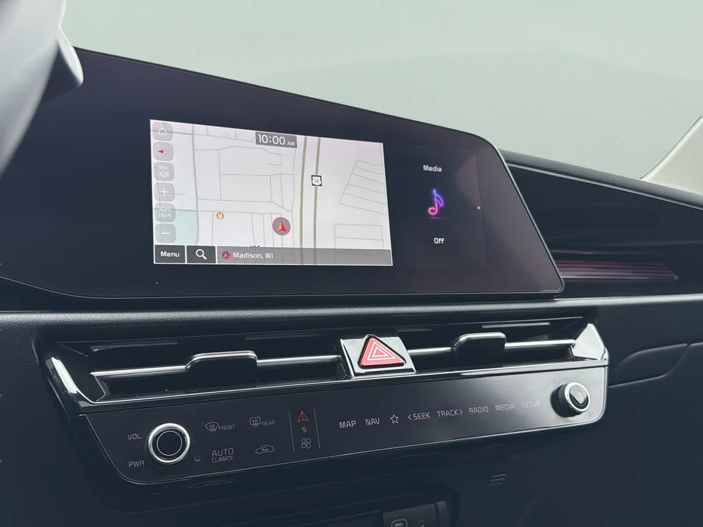 Used 2023 Red Kia Wave image 17