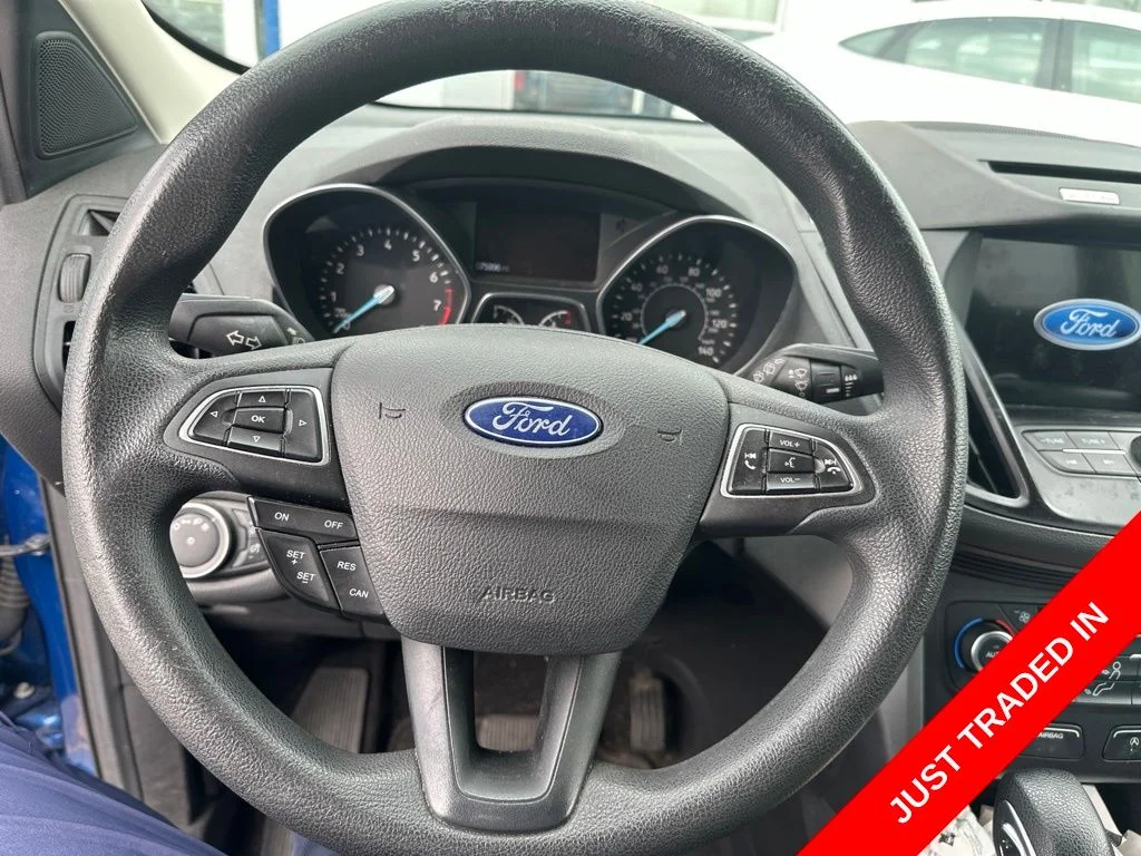 Used 2018 Blue Ford SE image 11