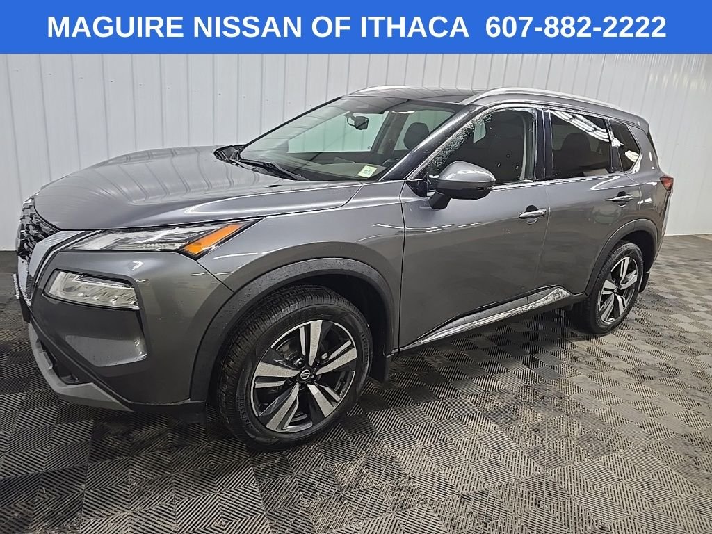 Used 2021 Gray Nissan SL image 6