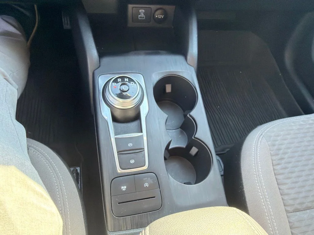 Used 2022 Gray Ford SE image 13