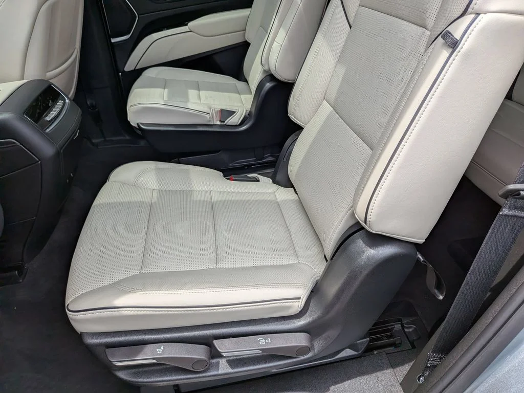 Used 2023 Silver Cadillac Sport image 31