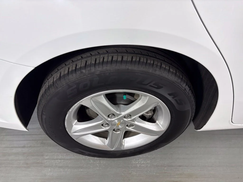 Used 2024 White Chevrolet LT image 10