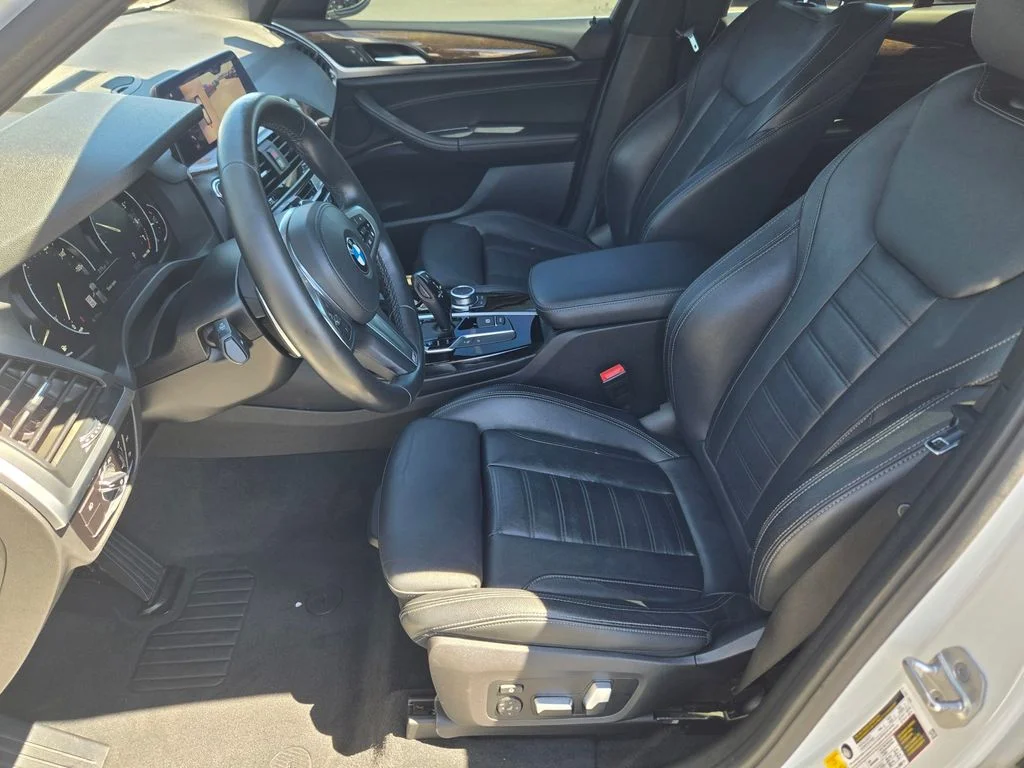Used 2021 White BMW sDrive30i image 14