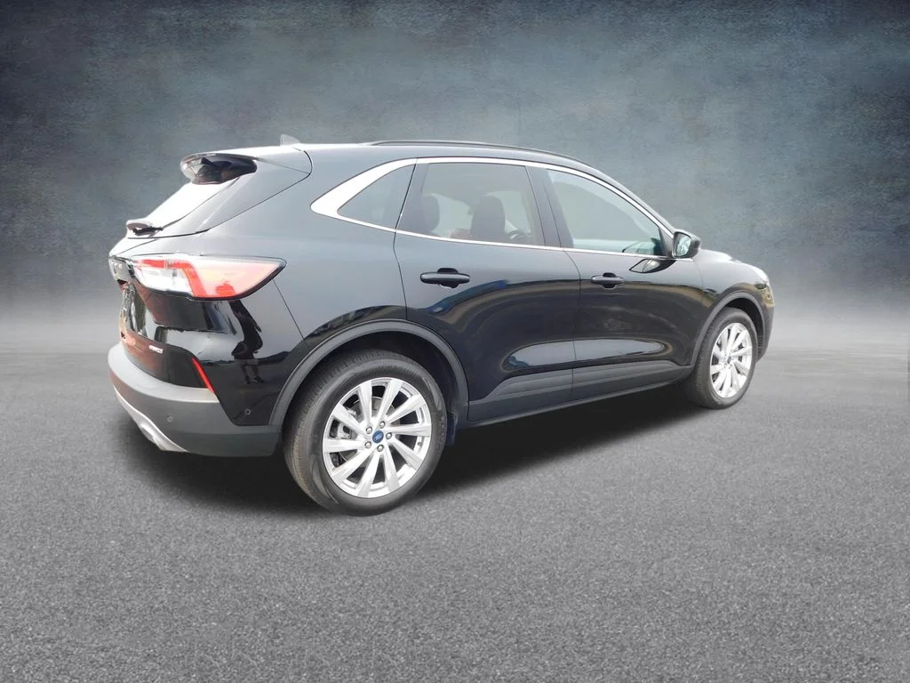 Used 2022 Black Ford Titanium image 3