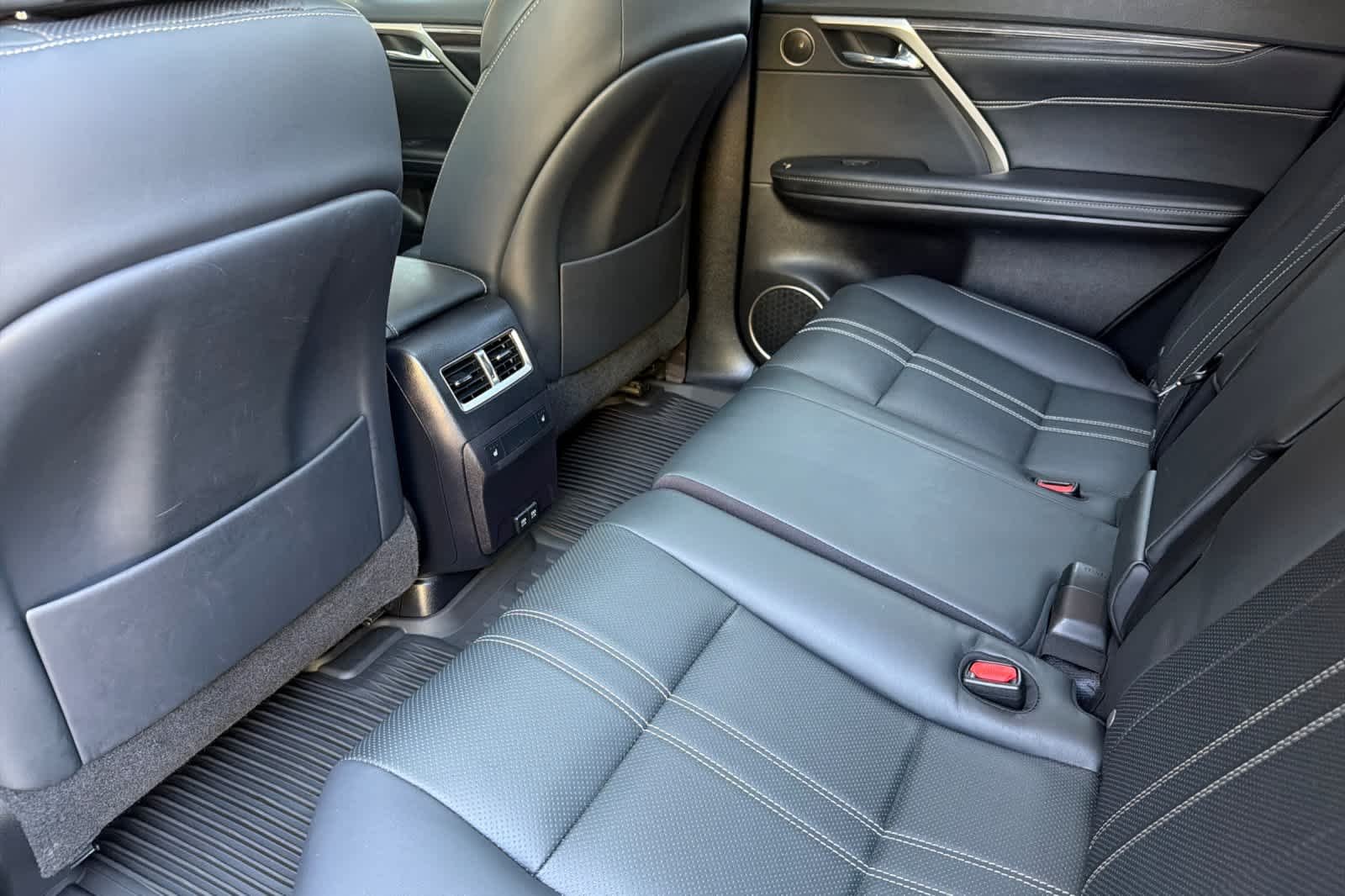Certified Used 2022 CAVIAR Lexus  image 4