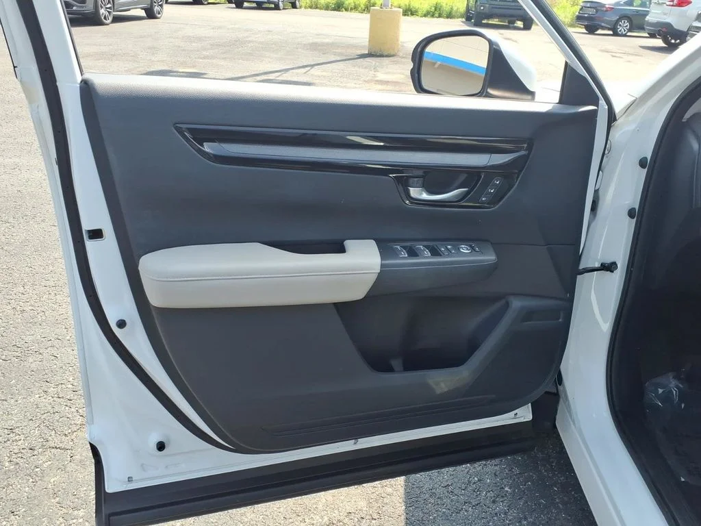 Used 2024 White Honda EX-L image 13