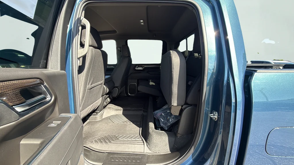 New 2026 Lakeshore Blue Metallic Chevrolet LT image 35