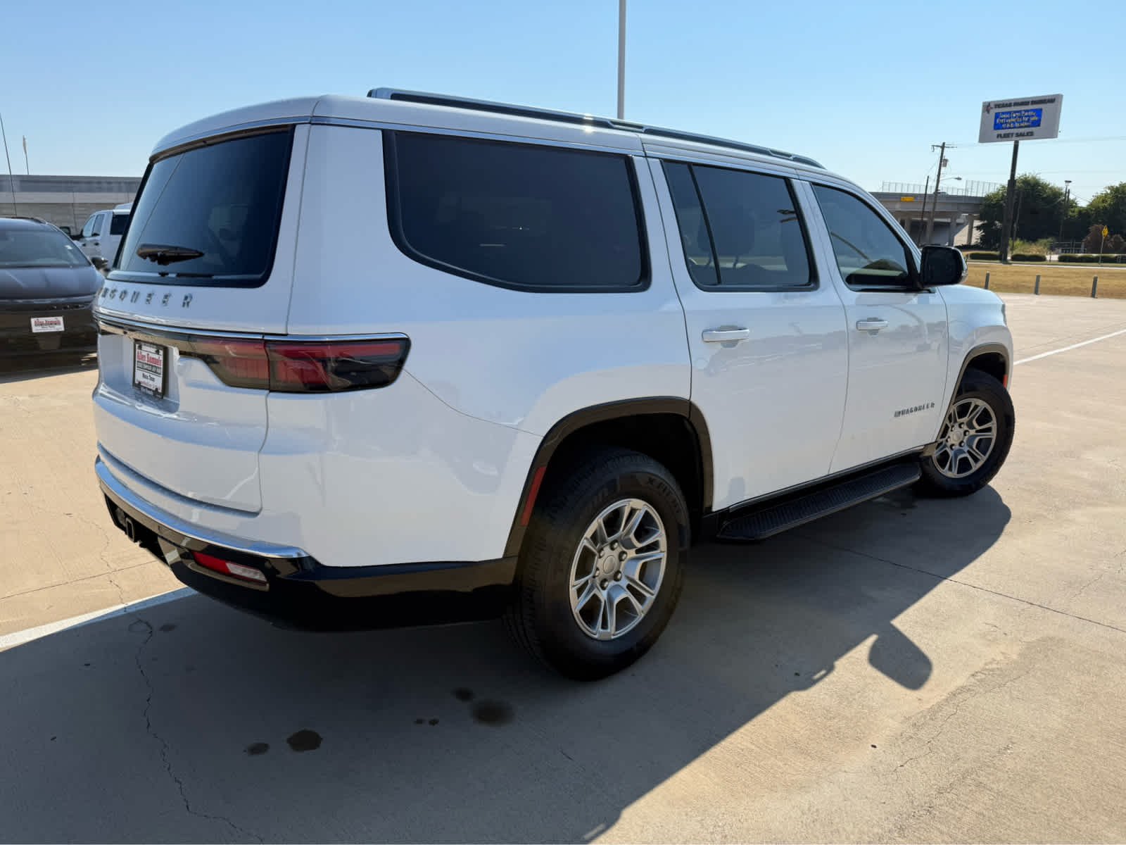 Used 2024 Bright White Clearcoat Jeep  image 6
