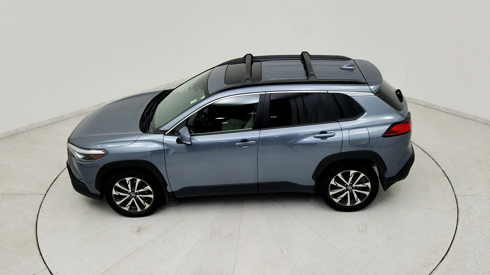 Used 2023  Toyota XLE image 17