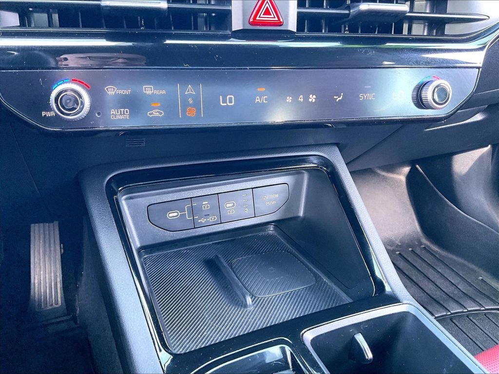 Used 2025 Wolf Gray Kia GT-Line image 25