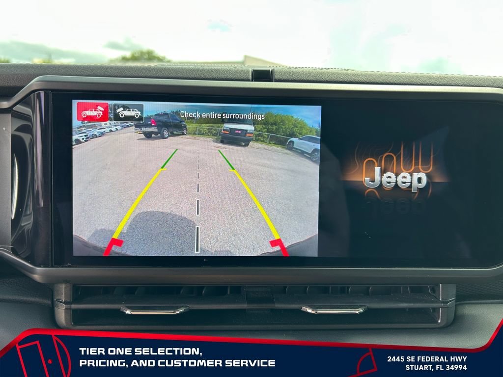 Used 2024 Gray Jeep 4-Door Recon 4x4 image 22